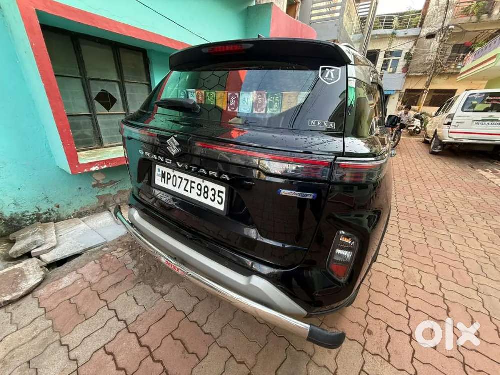 Maruti Suzuki Grand Vitara 2023 Petrol Well Maintained