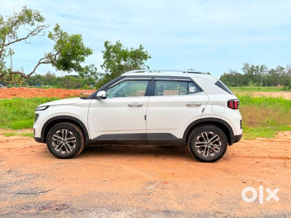 Hyundai Venue Sx (o) Mt 1.5 Diesel, 2023, Diesel