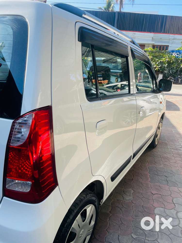 Maruti Suzuki Wagon R Vxi Amt1.2, 2018, Petrol