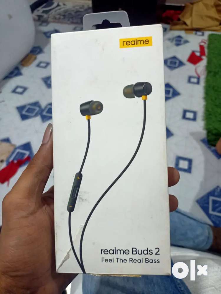 Realme discount fake earphones