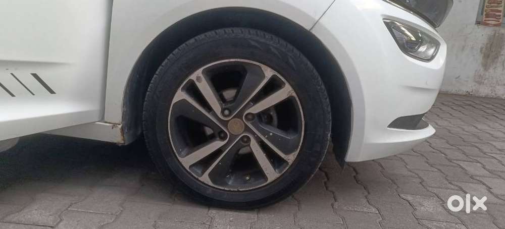 Tata Altroz Xz, 2020, Petrol