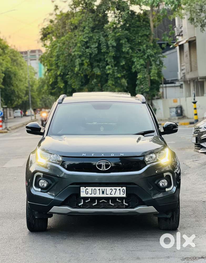 Tata Nexon, 2023, Petrol