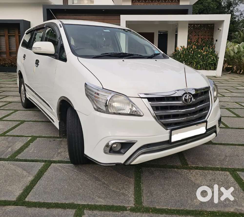 Toyota Innova 2014. 2.5v 7 Str.