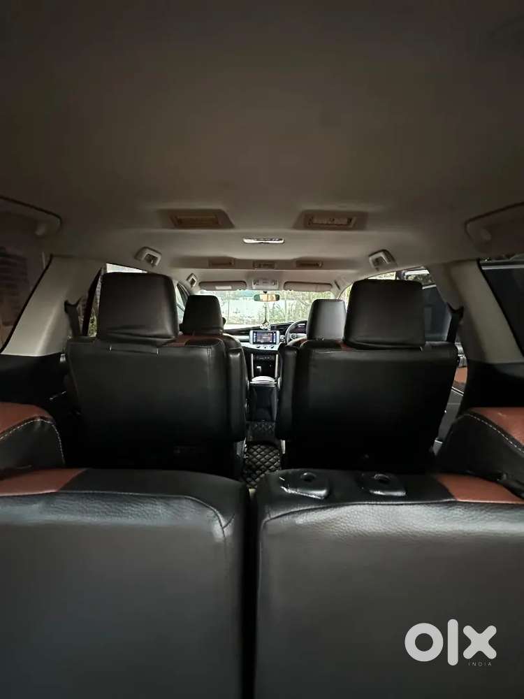Toyota Innova Crysta 2.8g Automatic 2018