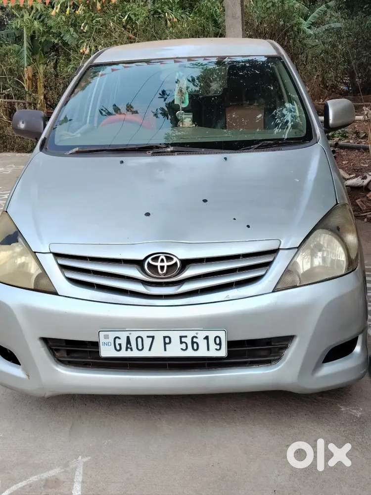Toyota Innova 2011