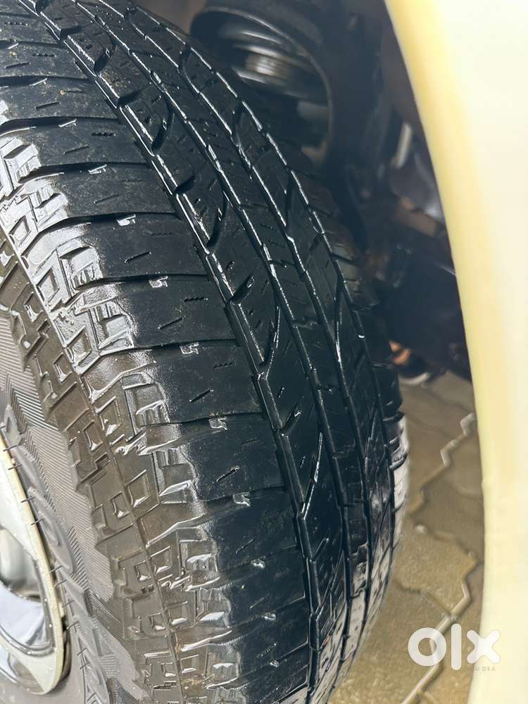 Mahindra Tuv 300 Plus 2019
