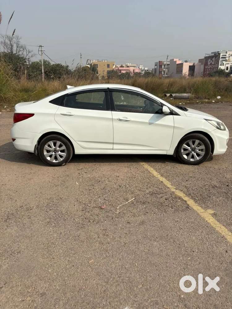Hyundai Verna 1.6 Vtvt 2012