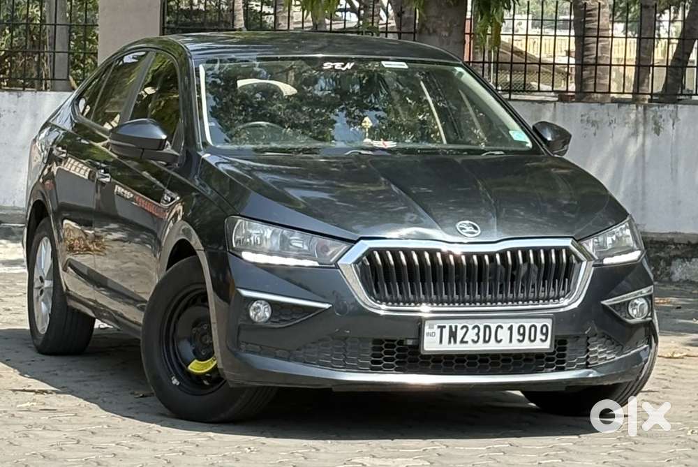 Skoda Slavia Ambition 1.0l Tsi At, 2022, Petrol