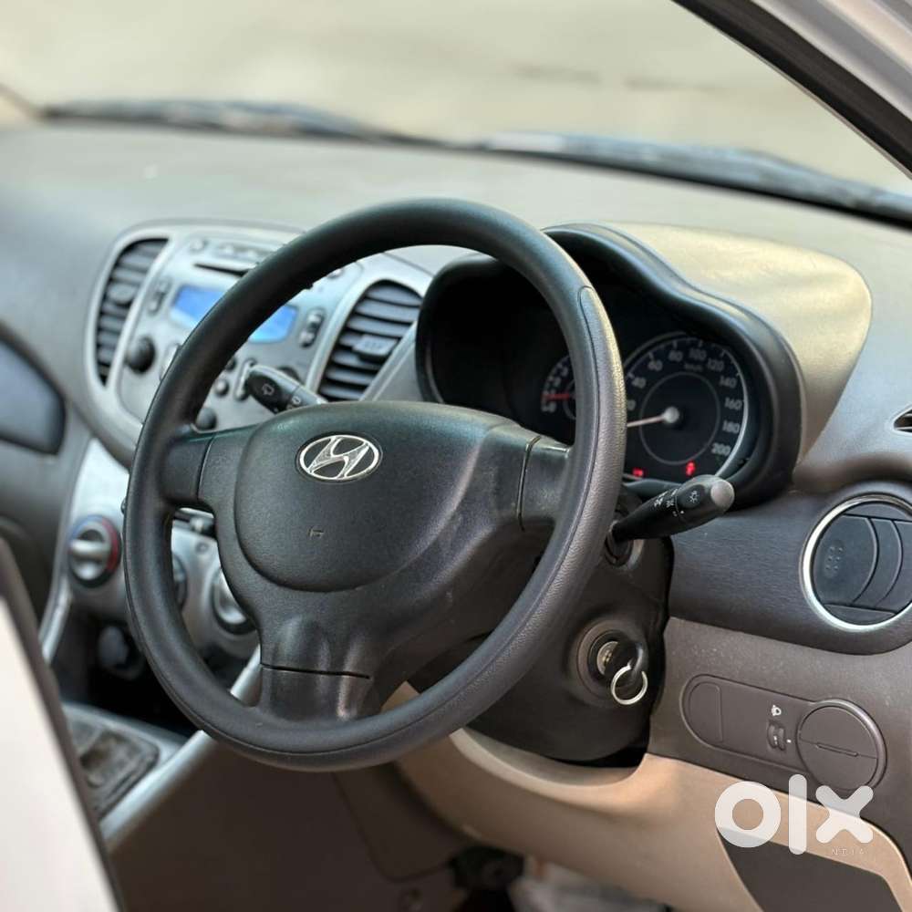 Hyundai I10 Sportz, 2012, Petrol