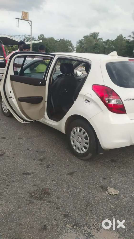 Hyundai I20 2012 Petrol 60000 Km Driven