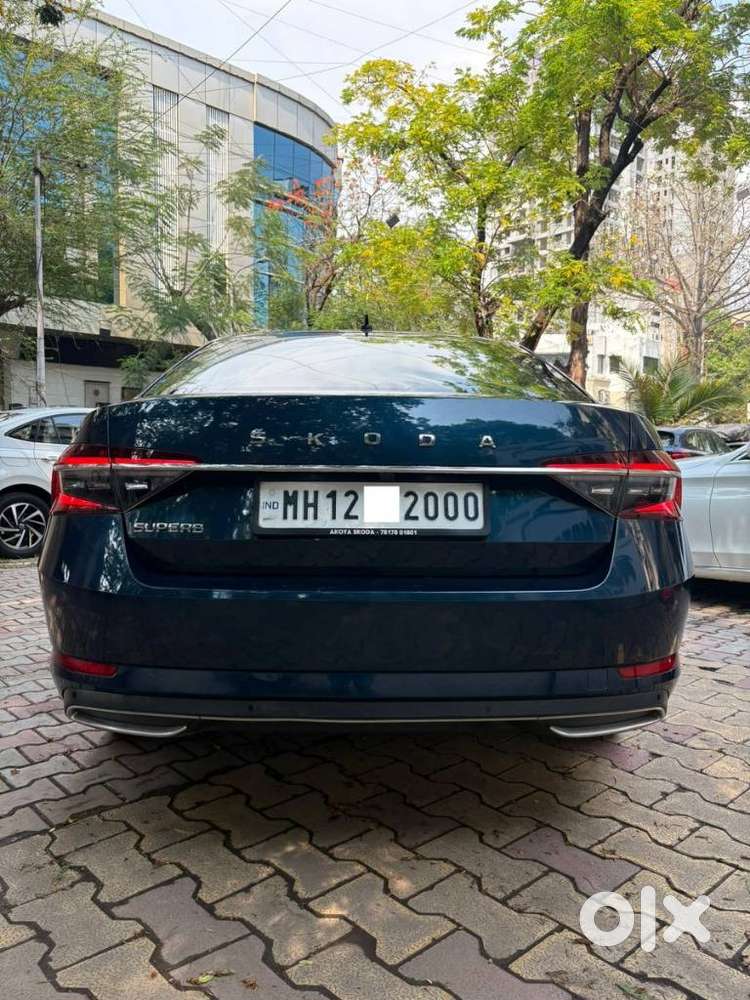 Skoda Superb 2.0 L&k Tsi At, 2022, Petrol