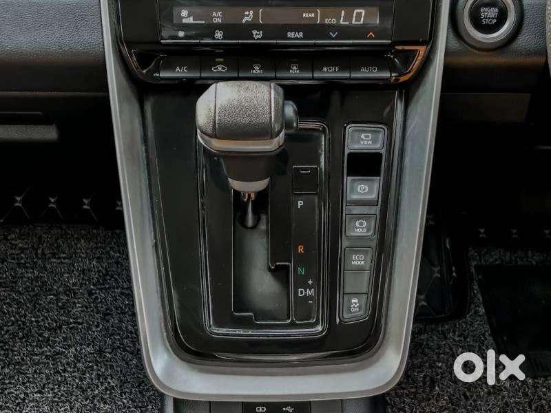 Toyota Innova Hycross Gx (o), 2024, Petrol