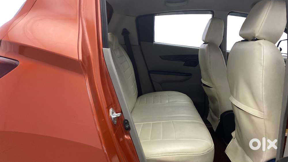 Mahindra Kuv 100 Mfalcon G80 K4 5str, 2016, Petrol