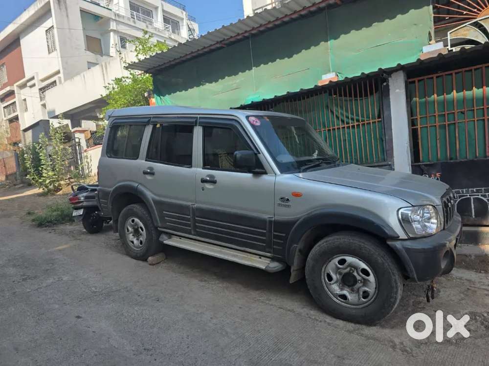 Mahindra Scorpio Classic 2005