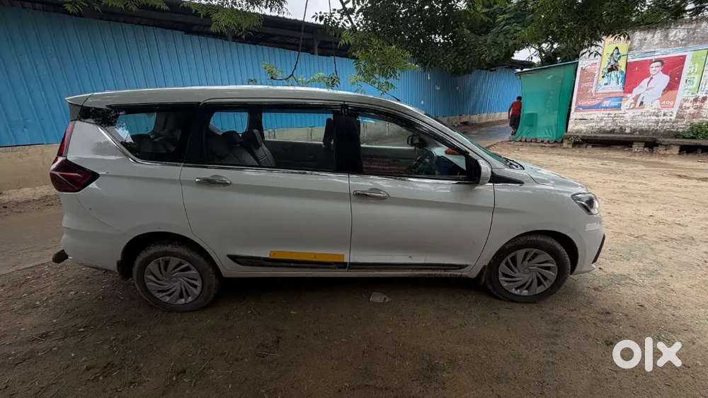 Maruti Suzuki Ertiga Vxi 2025