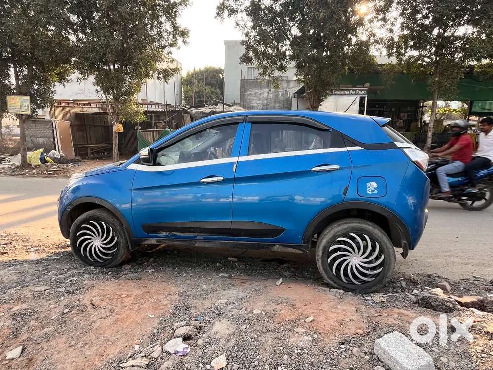 Tata Nexon 2018 Petrol 80000 Km Driven