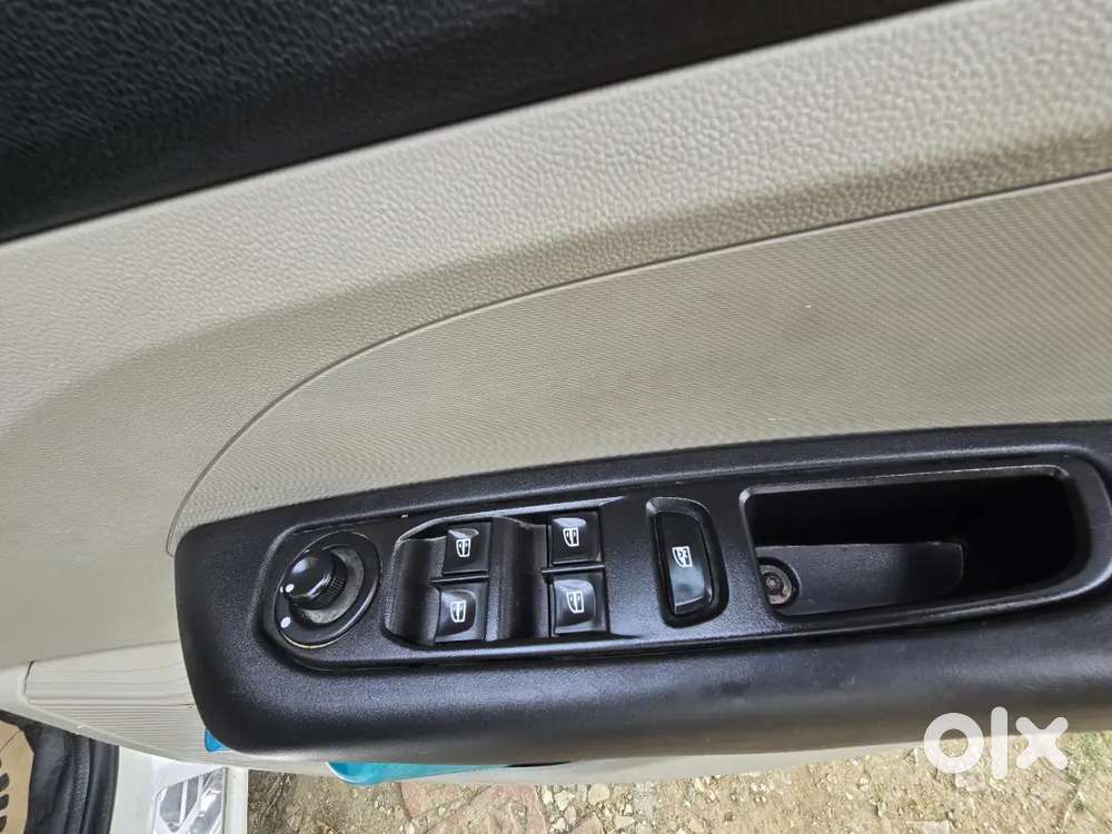 Renault Triber 2024 Petrol Well Maintained