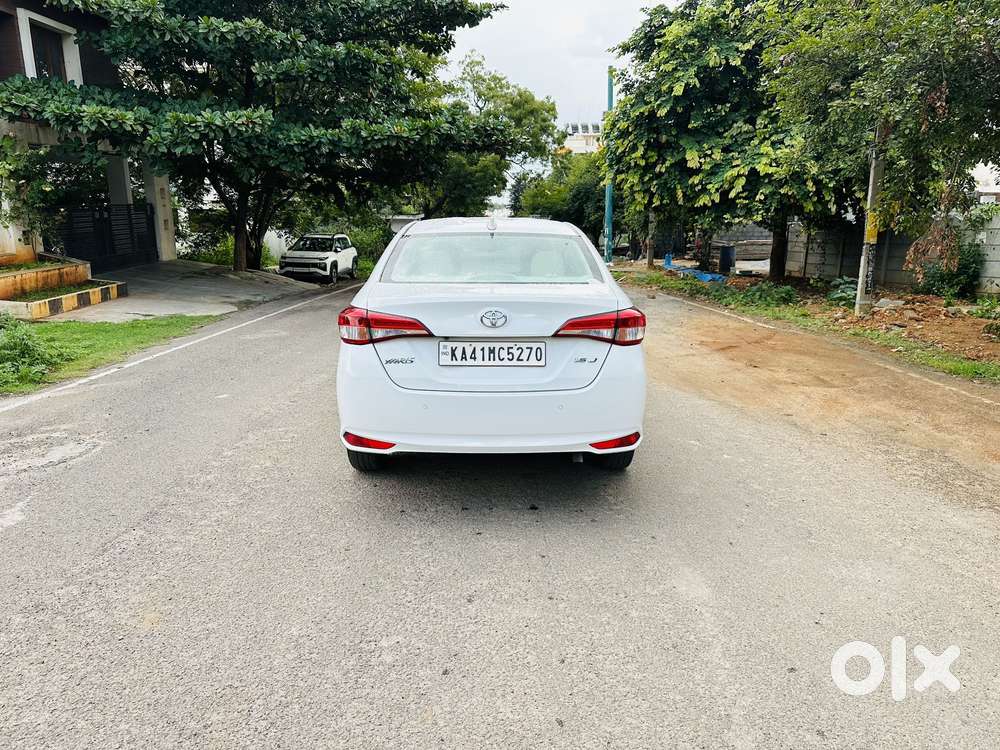 Toyota Yaris J Cvt, 2019, Petrol