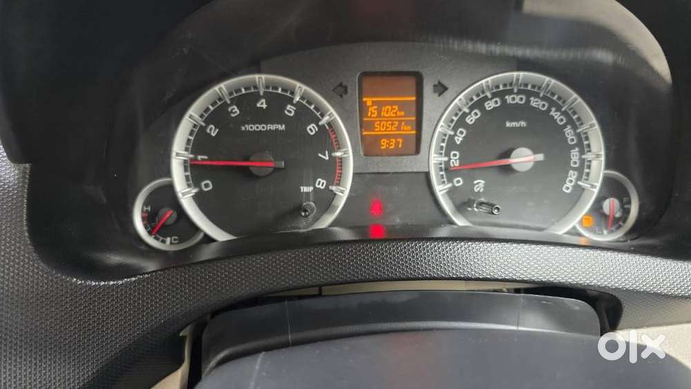 Maruti Suzuki Swift Dzire 1.2 Vxi Bsiv, 2014, Petrol