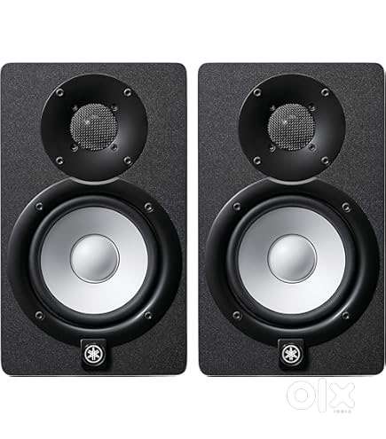 Yamaha HS5 Powered Studio Monitors (Pair) - Excellent Condition