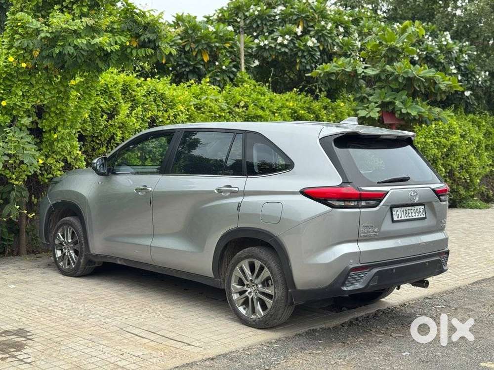 Toyota Innova Hycross 2.0 Zx Hybrid 7 Str, 2025, Electric