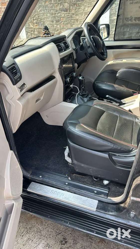 Mahindra Scorpio Classic 2025