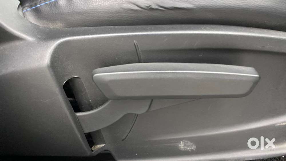 Tata Punch 1.2 Revotron Creative Amt Dual Tone, 2022, Petrol