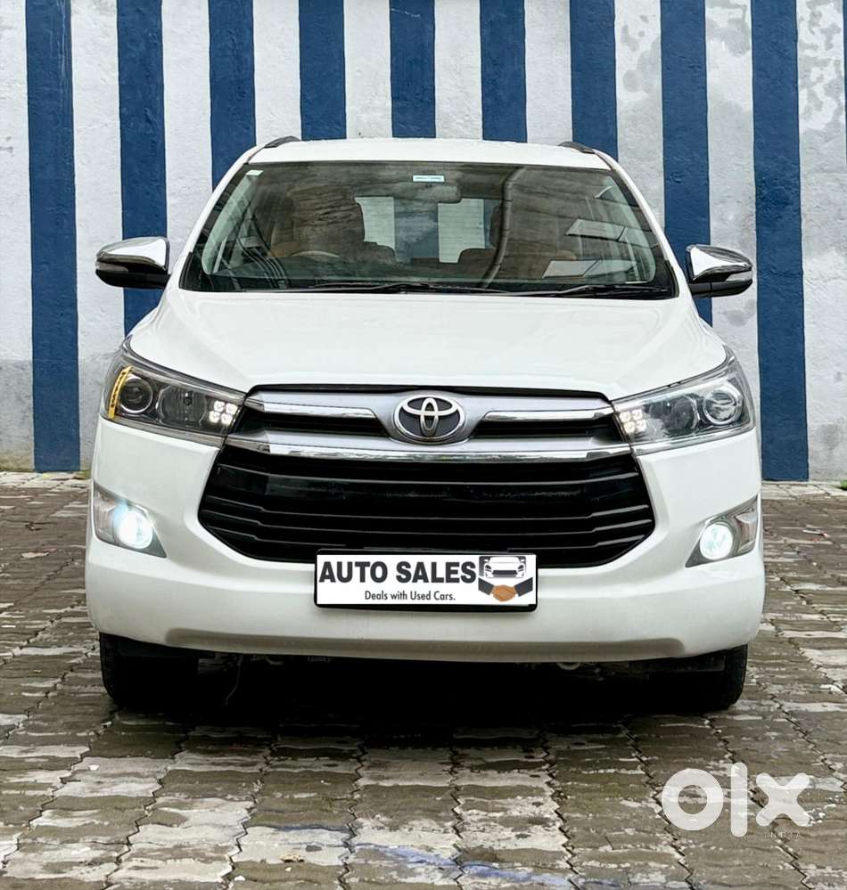 Toyota Innova Crysta 2.8z Automatic, 2016, Diesel