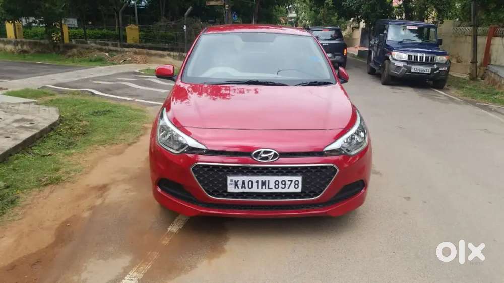 Hyundai I20 Magna 2015 Lady D.r Uesd Cars Urgent