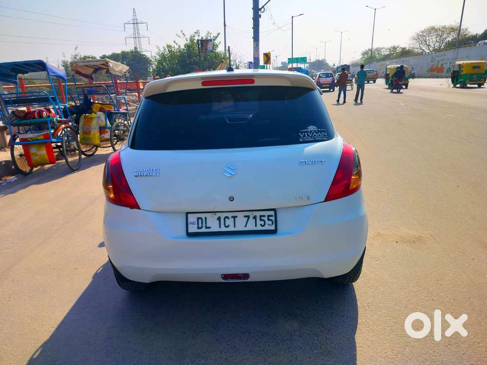 Maruti Suzuki Swift Vxi + Manual, 2015, Petrol