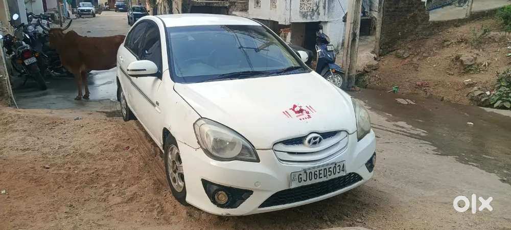 Hyundai Verna 2011