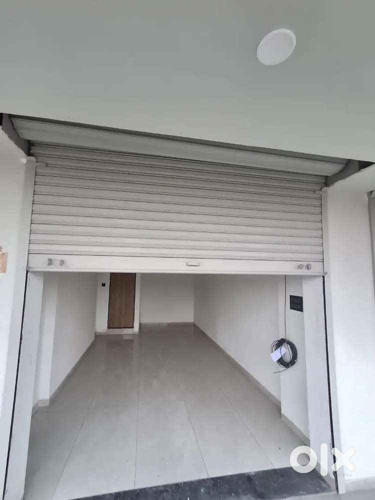 Shop for rent or sale