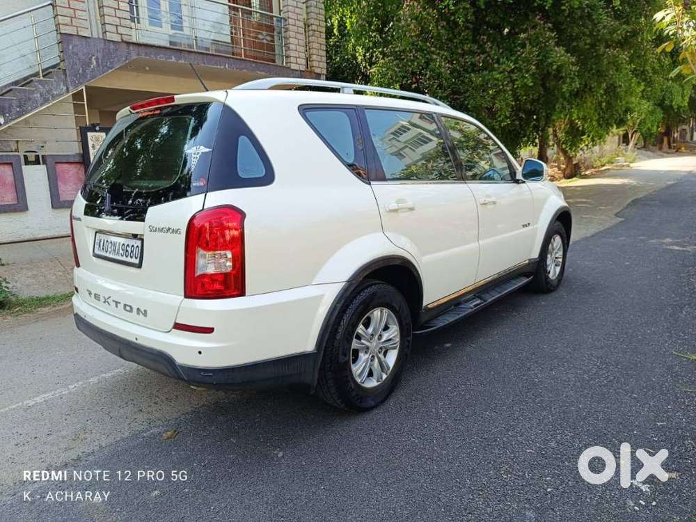 Mahindra Rexton, 2017, Diesel