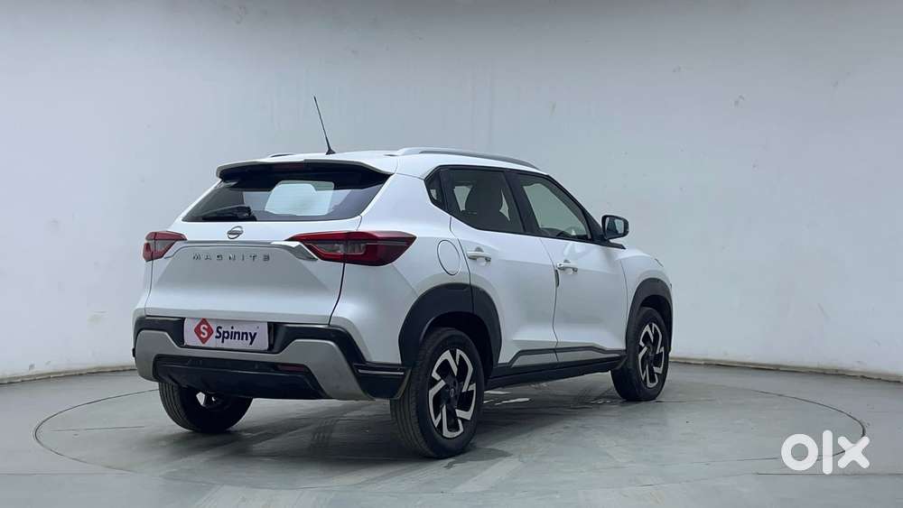 Nissan Magnite 1.0 Xv Executive, 2021, Petrol