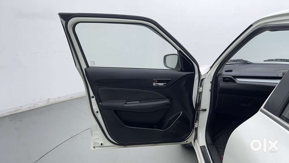 Maruti Suzuki Swift Vvt Vxi, 2020, Petrol