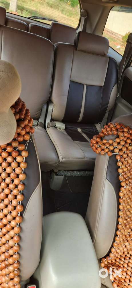 Toyota Innova 2.0 V 2014