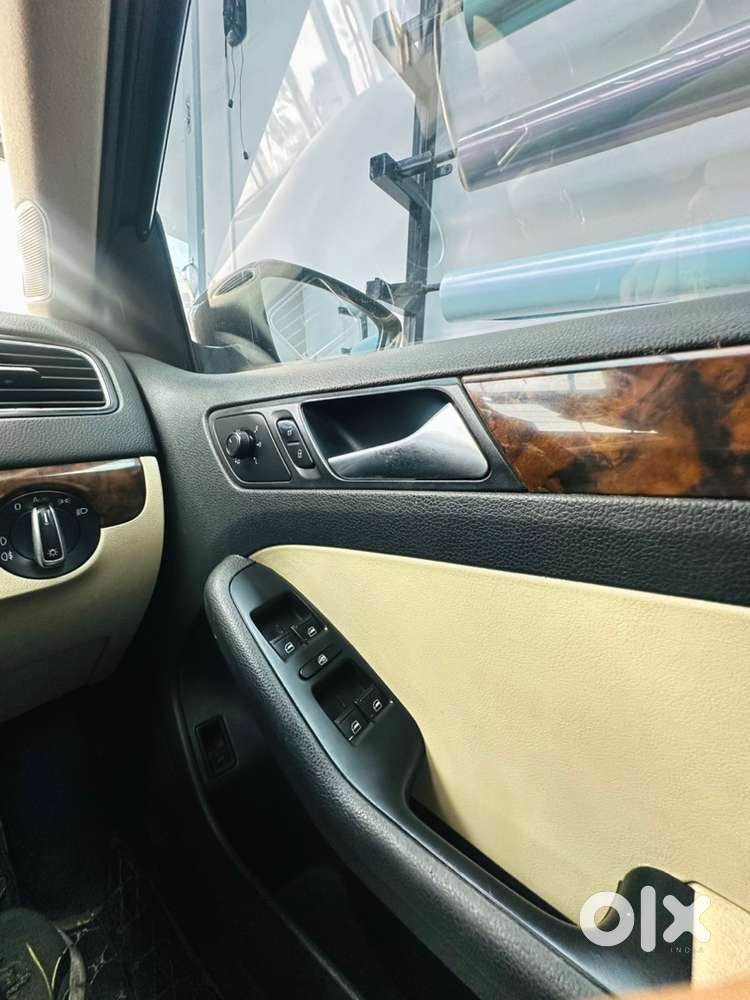 Volkswagen Jetta Petrol 2016