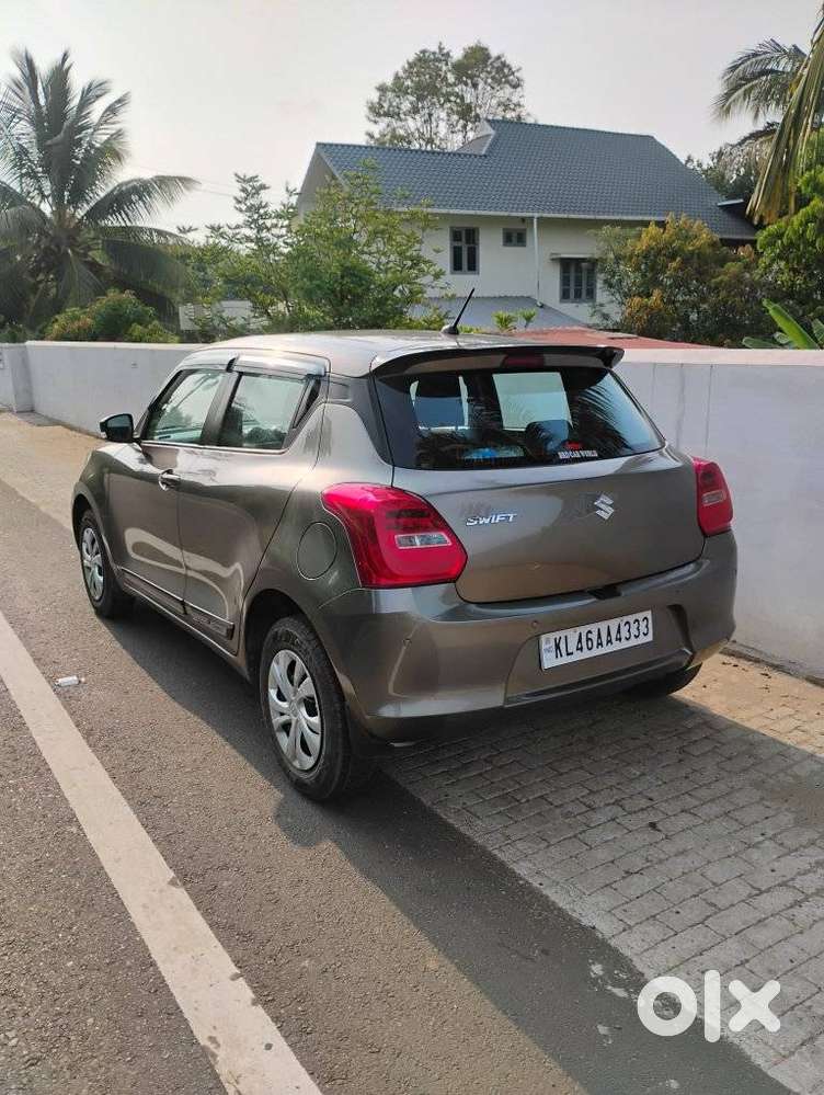 Maruti Suzuki Swift Vxi + Manual, 2025, Petrol