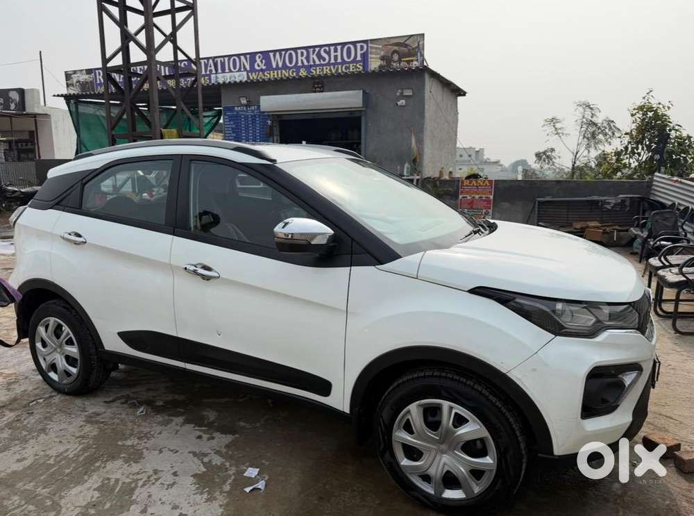 Tata Nexon Petrol 2023 Sunroof Model