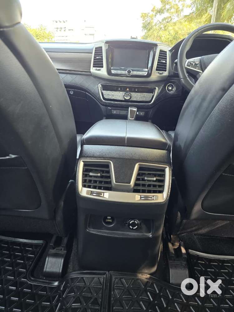 Mahindra Alturas G4 4x2 At, 2019, Diesel