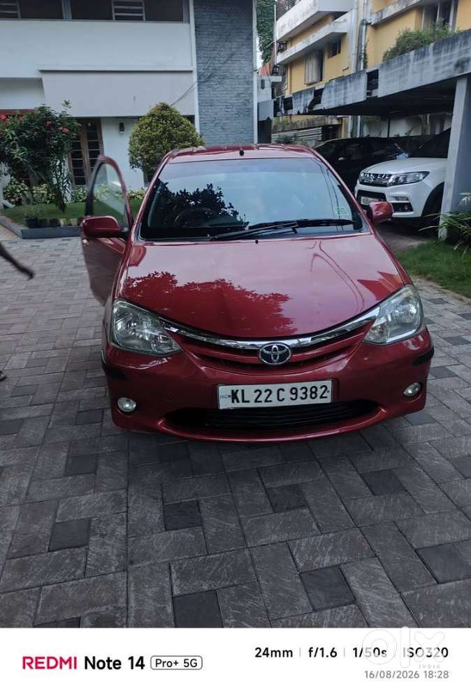 Toyota Etios Liva V, 2011, Petrol