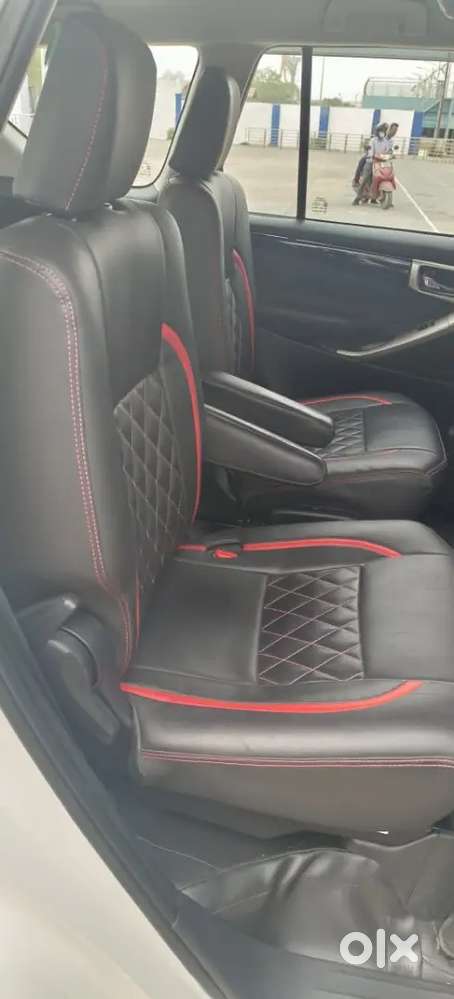 Innova Crysta V