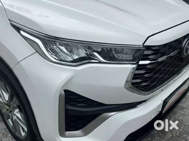 Toyota Innova Hycross 2.0 Zx Hybrid 7 Str, 2024, Petrol