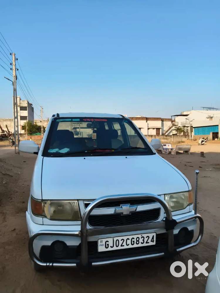 Chevrolet Tavera Neo 3 2013