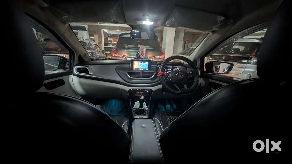Altroz Petrol Opera Blue 2025