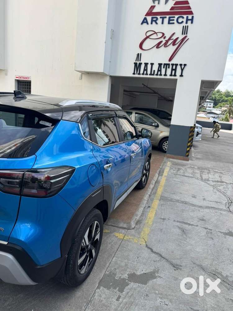Nissan Magnite Automatic ,2025 Registered, Petrol High Variant Ezshift