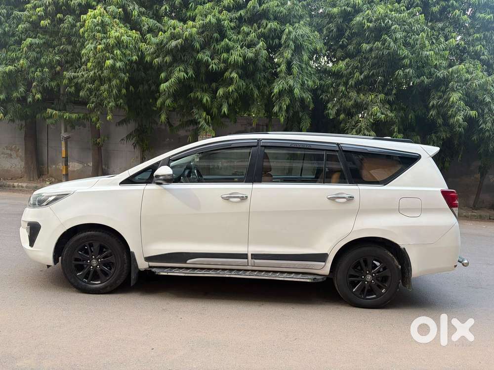Toyota Innova Crysta 2.7 Vx Mt, 2019, Diesel