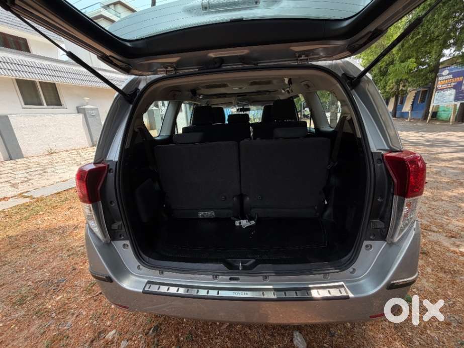 Toyota Innova Crysta 2.4 V 8 Str, 2024, Diesel