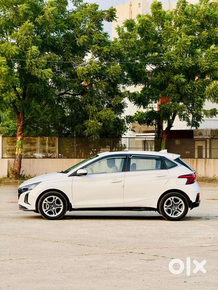 Hyundai New I20 1.2 Asta Ivt, 2025, Petrol