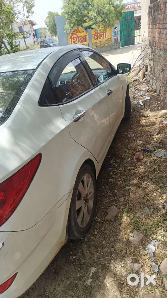 Hyundai Verna 2012